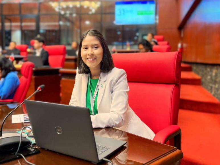 Preparada y amante del fútbol: Danna Valle, nueva presidenta del Platense