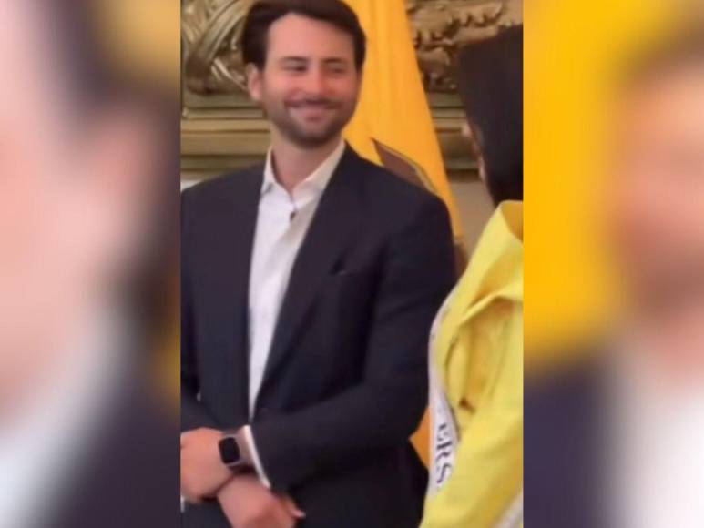 Reacción de Niels Olsen, ministro de Ecuador, al ver a Sheynnis Palacios