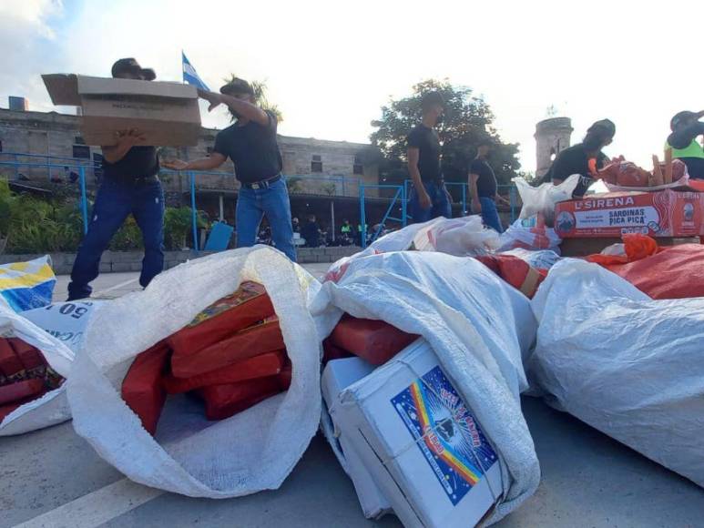 Decomisan fuerte cargamento de pólvora en mercados de Comayagüela