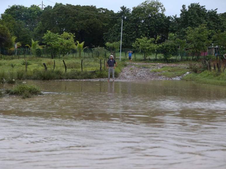 Lluvias de Pilar dejan desbordamiento en Río Goascorán en la zona sur