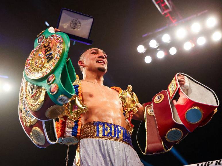 Los mejores momentos de la pelea de Teófimo López contra Steve Claggett