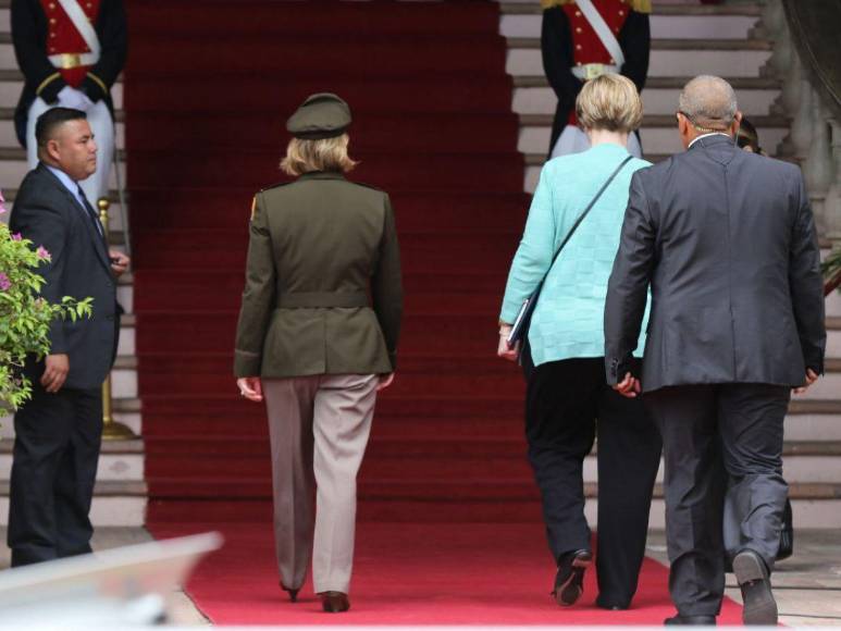 Jefa del Comando Sur de EEUU, Laura Richardson, visita Casa Presidencial