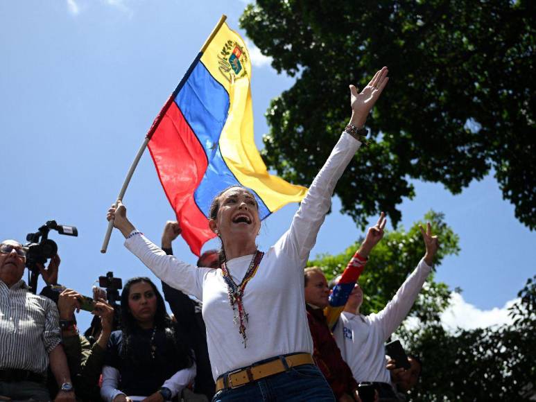 María Corina Machado sale de la clandestinidad y lidera manifestaciones contra Maduro