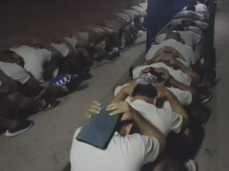 Fuerzas Armadas ejecutan operación de traslado simultánea en tres centros penitenciarios de Honduras