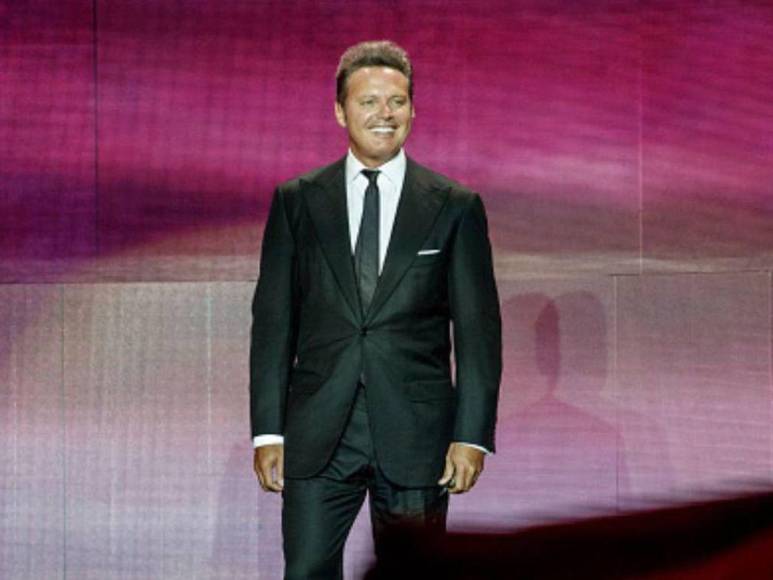 ¿Se ha hecho operaciones? El cambio físico de Luis Miguel