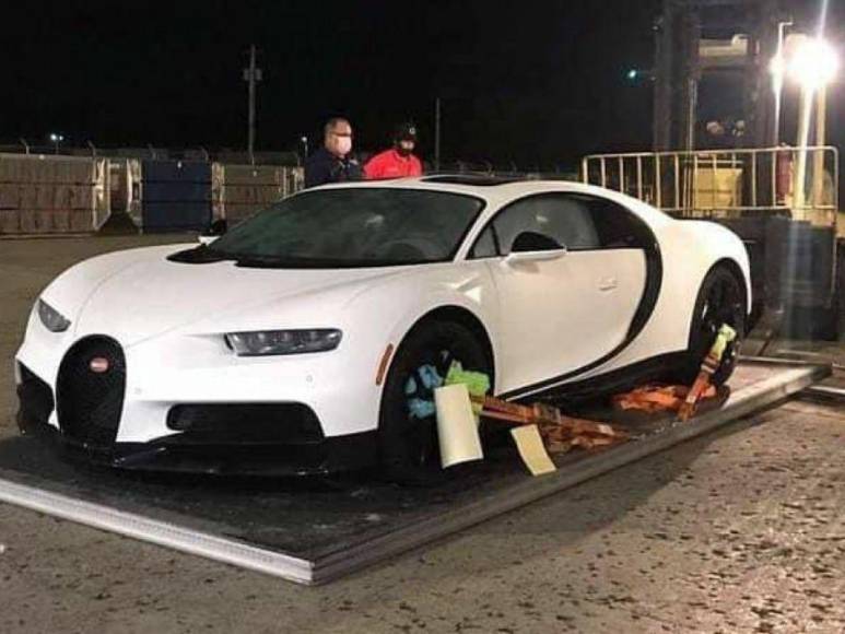 Así es el lujoso Bugatti que Bad Bunny estaría vendiendo para promocionar su nuevo tema