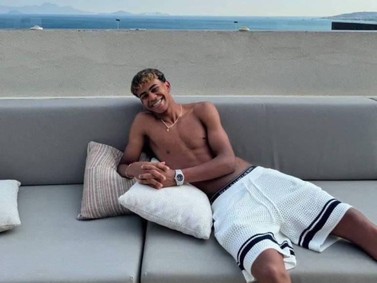 Lamine Yamal rompe el silencio y aclara qué tipo de relación tiene con Álex Padilla