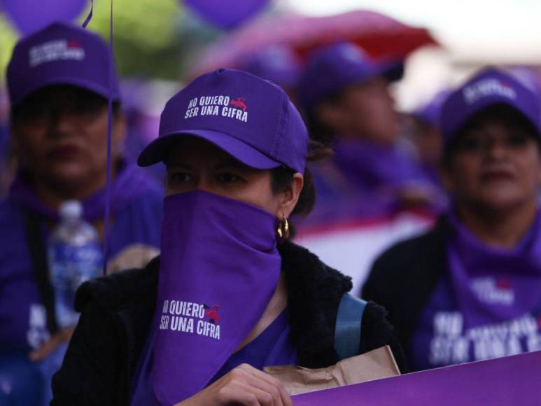 Mujeres realizan marcha “no quiero ser una más” en contra de femicidios