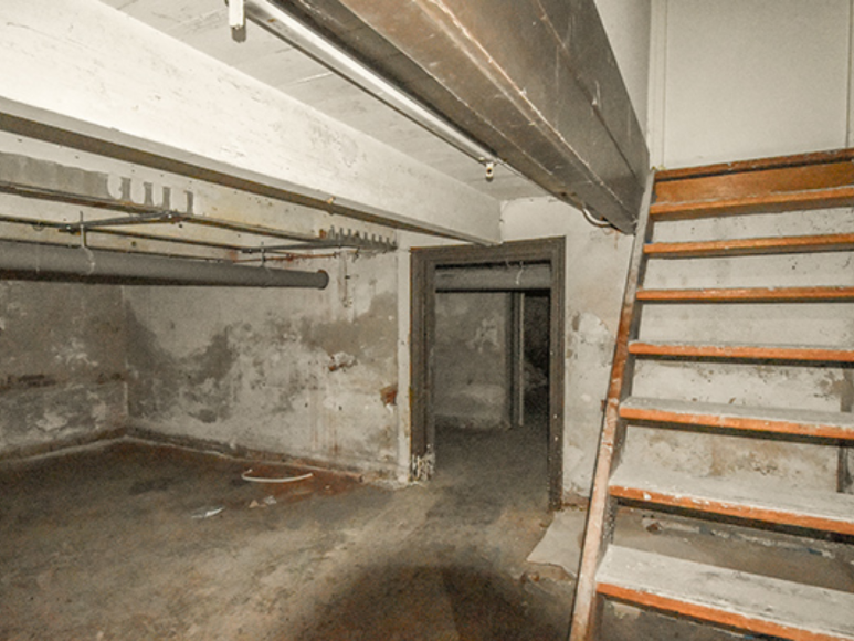 Hallan vivo a hombre que había desaparecido hace 27 años; su vecino lo tenía secuestrado