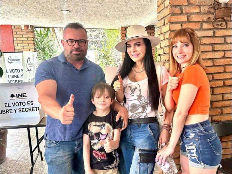 Famosos que fueron a votar en las elecciones de México 2024