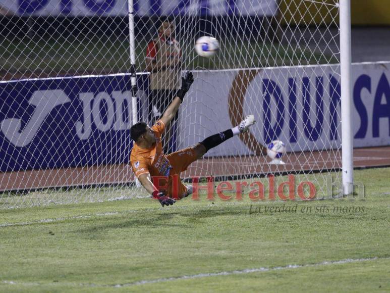 Carnaval Verdolaga y desconcierto ceibeño: La goleada 4-1 del Marathón sobre el Victoria en imágenes