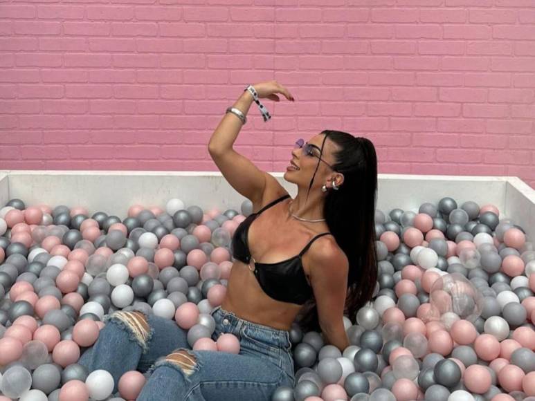 Adriana Hasbún: tiktoker salvadoreña que muestra baile, fitness y humor