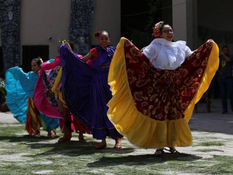 Día del cacique Lempira: elección de la india bonita y bailes folclóricos en escuelas de la capital