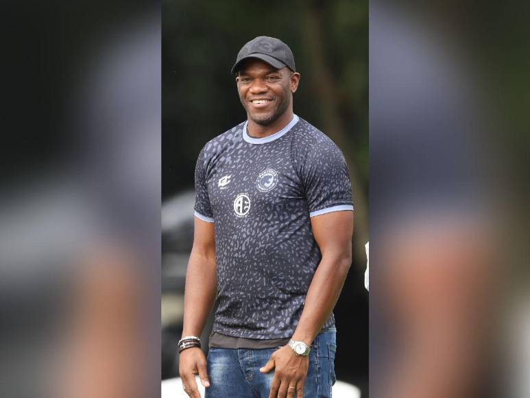 Con figuras legendarias y el sello de Elis: el inicio de Panteras FC