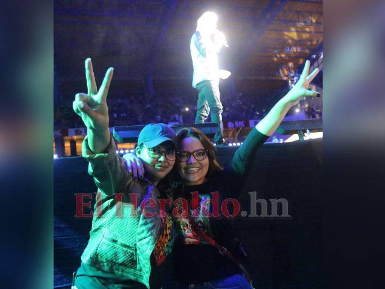 Baile, romance y el calor de los capitalinos: así se vivió el concierto de Galy Galiano y Charlie Zaa