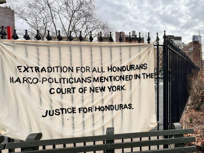 Así ingresaron los testigos de la defensa de JOH a la Corte de Nueva York