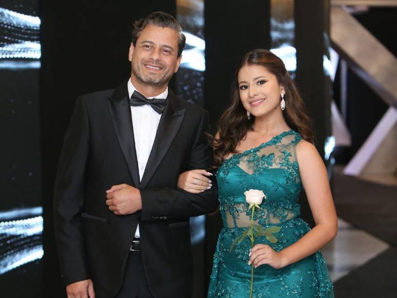 Sobriedad y tradición en la Prom Night 2023 de la Elvel School