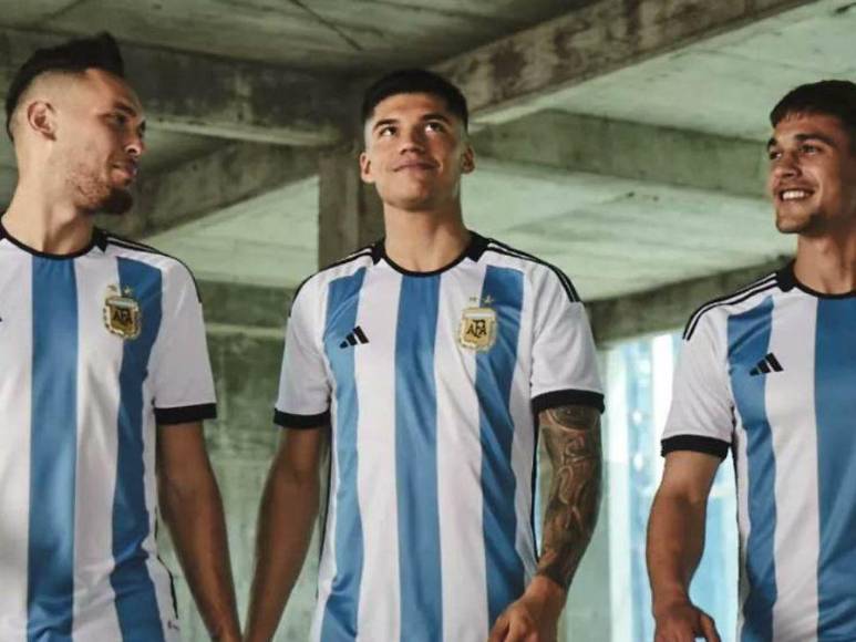 ¡Elegantes e innovadoras! Las camisetas oficiales que se usarán en Qatar 2022
