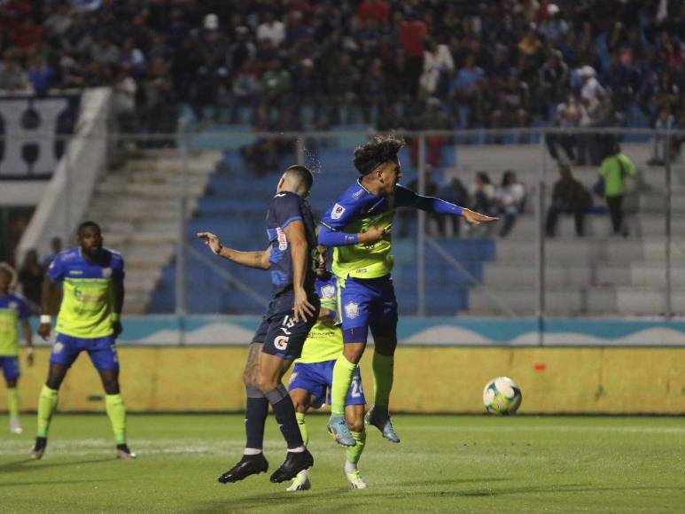 ¡Lo que no viste! Auzmendi molesto y Mónico sorprendió en el Motagua-Olancho