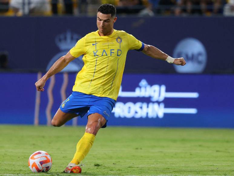 ¡Doblete de Cristiano Ronaldo!, Al Nassr venció al Al Duhail y el astro portugués sigue de fiesta