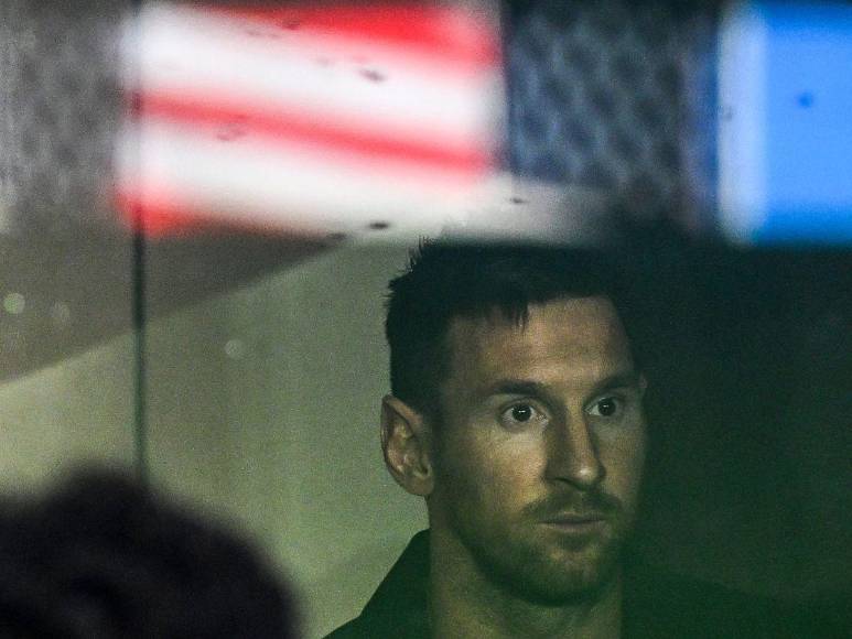 El sufrimiento de Messi en la grada durante la derrota del Inter ante el Houston Dynamo