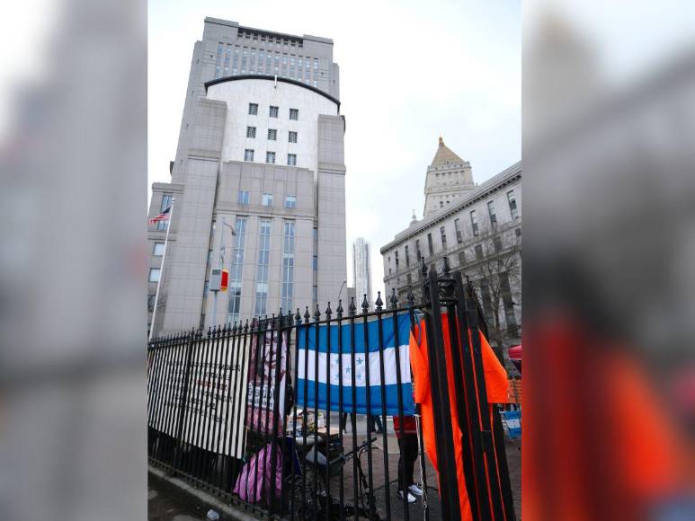 Con fotos de hondureños asesinados y pancartas: piden condena de JOH en Nueva York