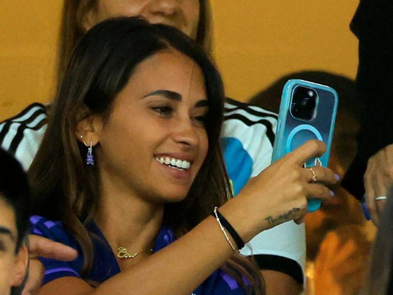 ¿Ivanna Knoll o Antonela Raccuzzo? Las bellezas de Argentina y Croacia que robaron suspiros en Qatar