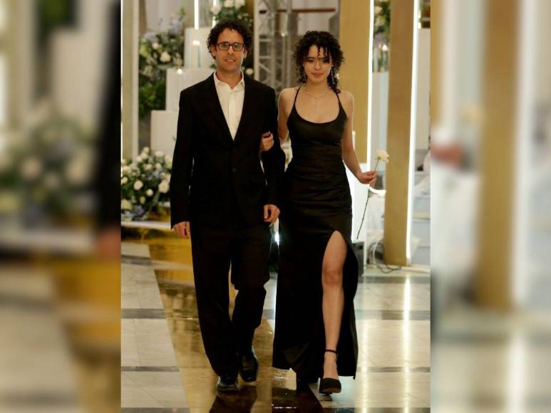 Sobriedad y elegancia en la Prom Night 2024 de Dowal School