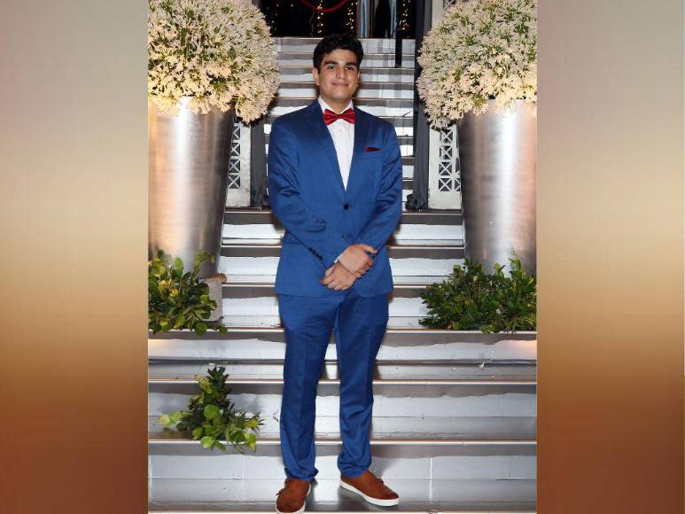 Cortes clásicos y colores pasteles predominaron en la prom night 2022 de La Estancia