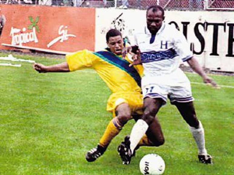 Carlo Costly y David Suazo: Las máximas figuras de Honduras en Eliminatorias