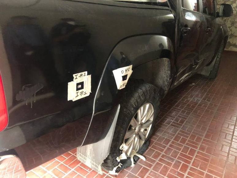 Con múltiples impactos de bala, sin placas y con golpes de colisión: El amarok decomisado tras masacre de cuatro jóvenes