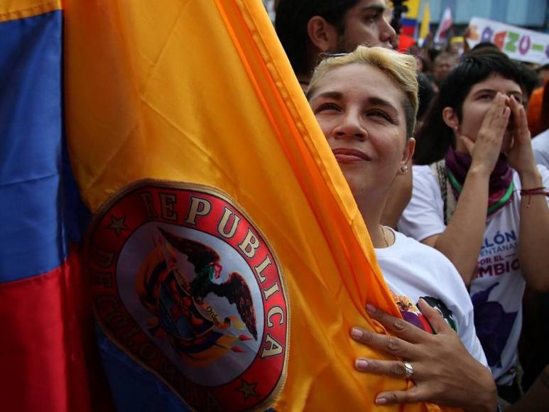 Colombianos celebran el triunfo de Gustavo Petro, presidente de Colombia (Fotos)