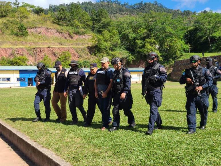 Luis Escalante, solicitado en extradición por EUA, llega a “Los Cobras”