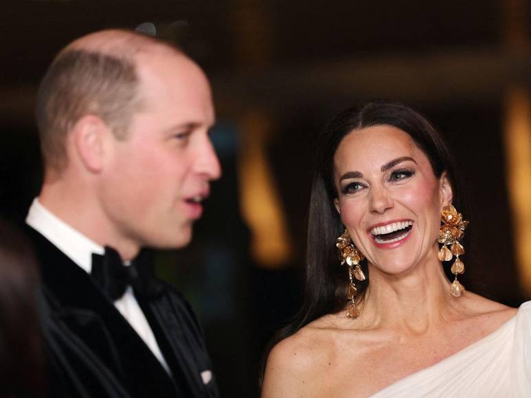 Con un vestido repetido, Kate Middleton luce espectacular look en los premios BAFTA