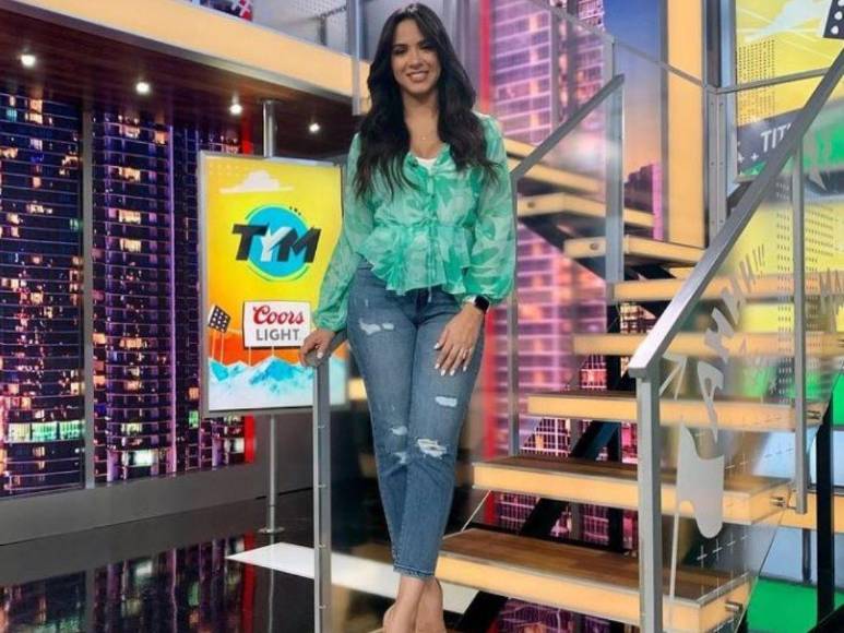 Ana Jurka disfruta cálidas vacaciones con su familia en Honduras