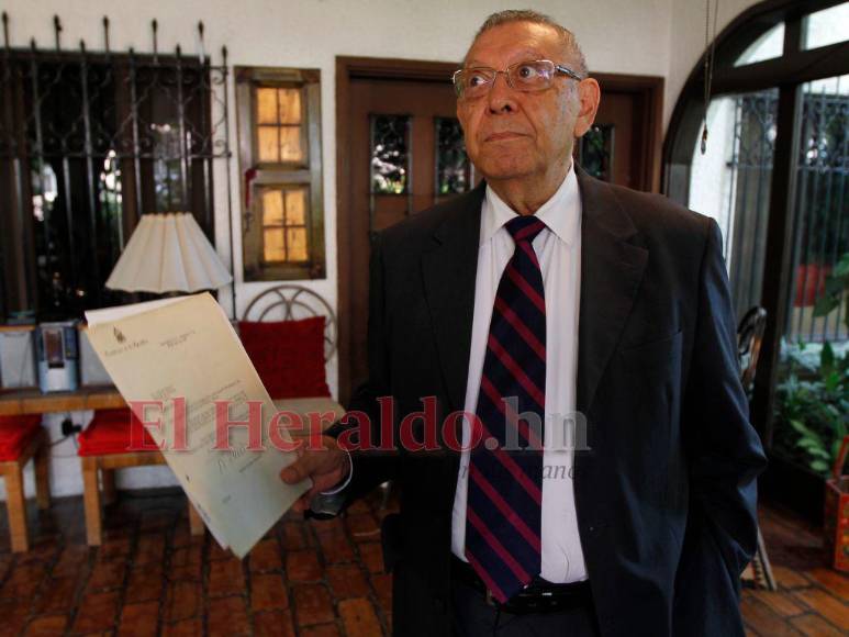 Destacado político, diplomático y analista: La trayectoria de Enrique Ortez Colindres