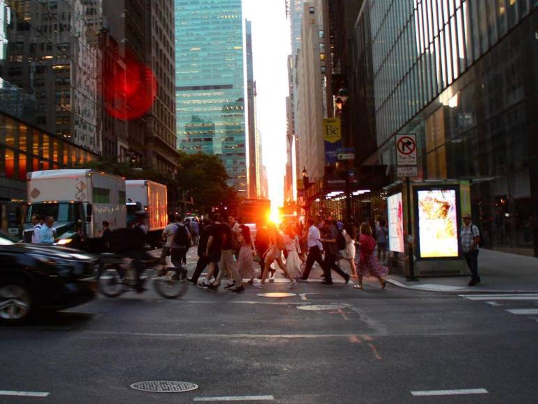 ¿Qué es Manhattanhenge, el fenómeno solar que afecta Nueva York?