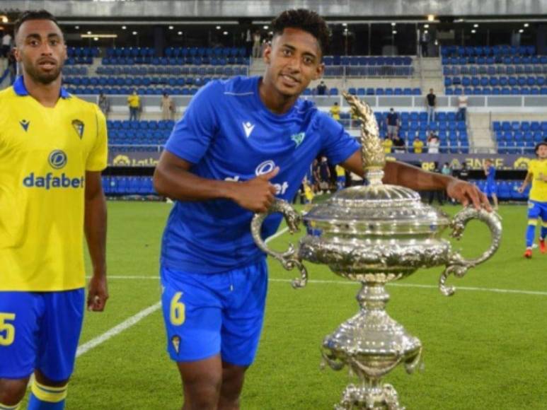 Hombre de familia y entregado a Dios, así es la vida de Antony “Choco” Lozano más allá del fútbol