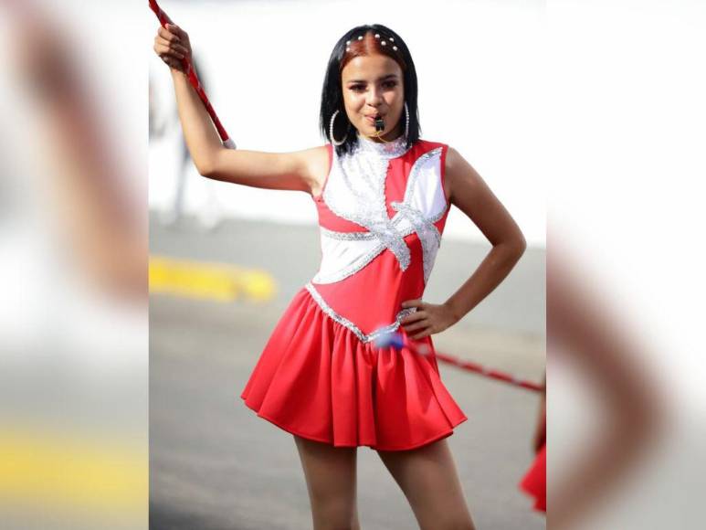 Faldas vaporosas y variedad de rojos, los trajes favoritos de las palillonas en Honduras