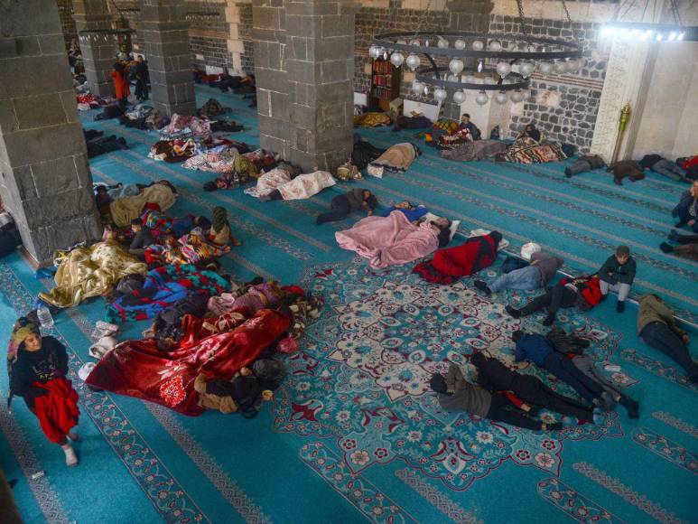 Las 20 imágenes más impactantes del terremoto en Turquía y Siria