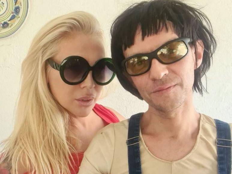 Así es Christina Rapado, la exnovia de Camilo Blanes que lo defiende ante críticas por su cambio de identidad