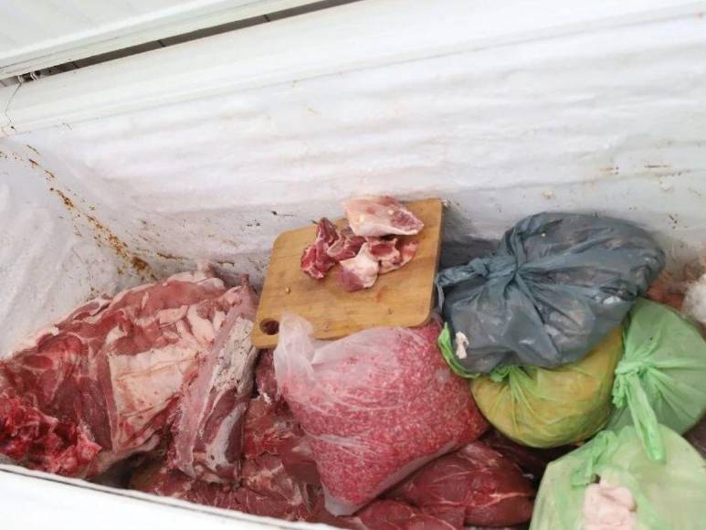 Con moscas y cucarachas: así encontraron productos de una carnicería en Comayagüela