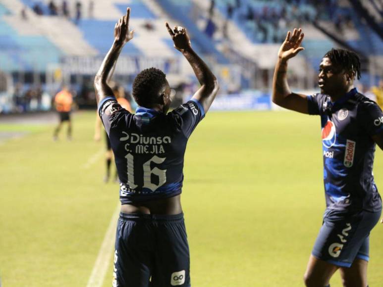 Fiesta azul en el “Chelato” Uclés: Así fue la goleada 4-1 de Motagua a Real España