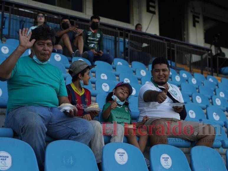 Ambiente festivo: Así se vive partido de ida de la semifinal entre Marathón y Real España (Fotos)