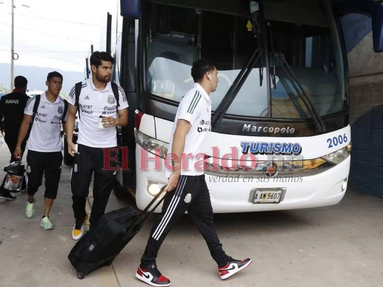 Así fue la llegada de la Selección de Honduras y México al Olímpico