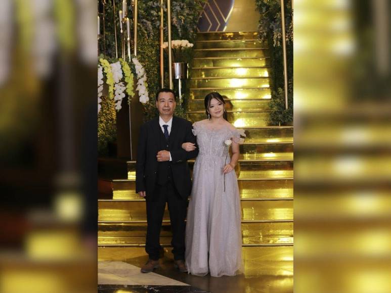 Prom Night 2024 de la Elvel School, un festejo fundido en amor y glamour