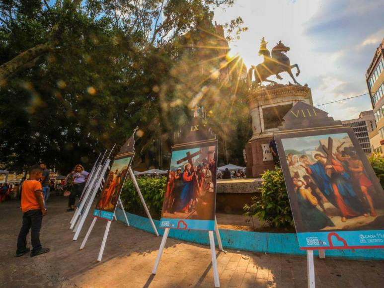 ¡Fervor y arte en Semana Santa! Inicia elaboración de alfombras en la avenida Cervantes