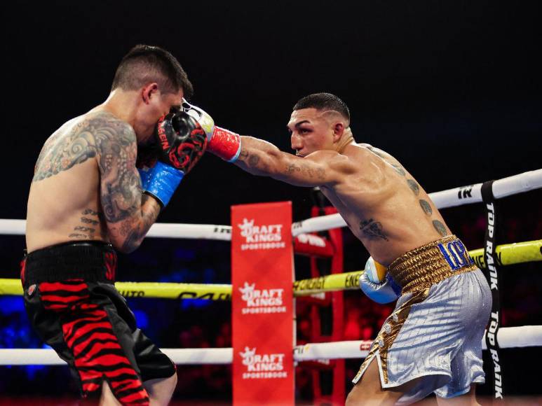 Los mejores momentos de la pelea de Teófimo López contra Steve Claggett