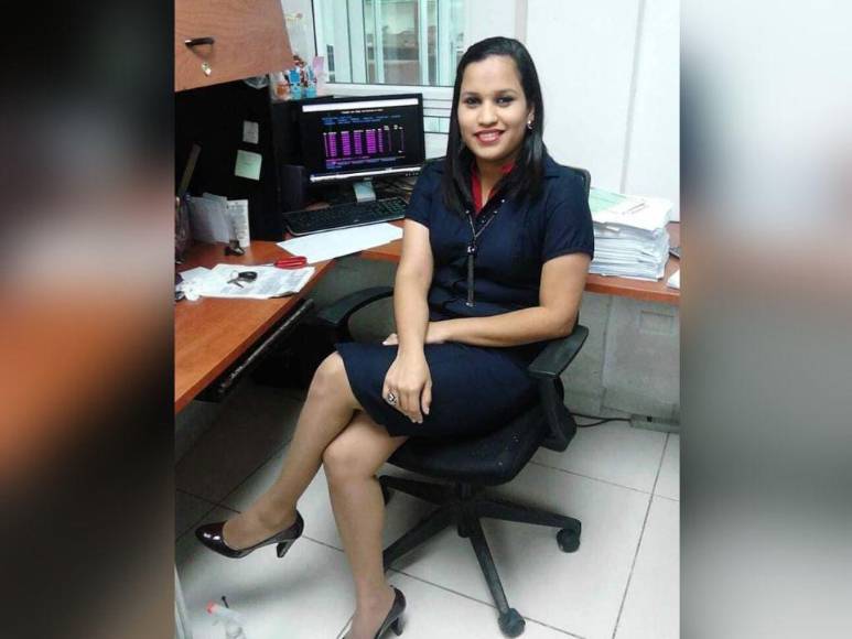 Cerca de su casa y frente a su hijo: Lo que se sabe del crimen contra emprendedora en La Lima, Cortés