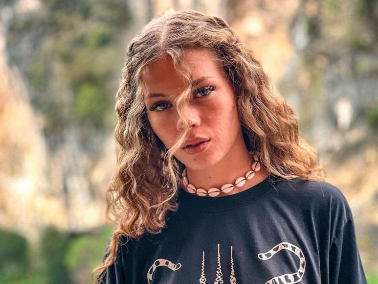 Olympe, la influencer francesa que batalla contra su salud mental y pide muerte asistida